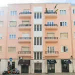The House - Comfortable For Families & Friends - By Homely Lisboa