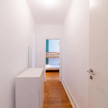 The House - Comfortable For Families & Friends * 리스본