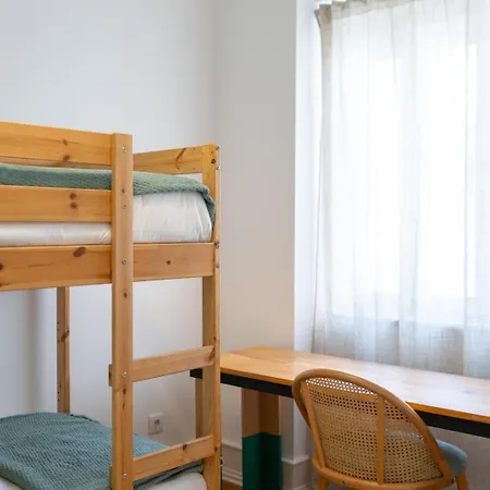 The House - Comfortable For Families & Friends * 리스본