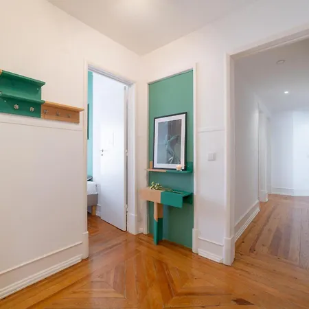 The House - Comfortable For Families & Friends - By Homely Apartman Lisboa