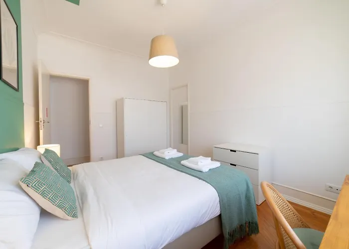 The House - Comfortable For Families & Friends - By Homely * Lisboa