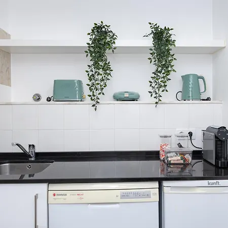 The House - Comfortable For Families & Friends - By Homely *