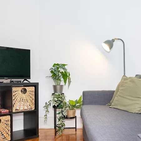 The House - Comfortable For Families & Friends - By Homely * ליסבון