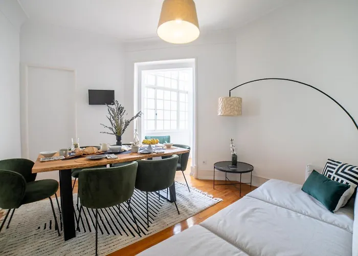 The House - Comfortable For Families & Friends - By Homely *