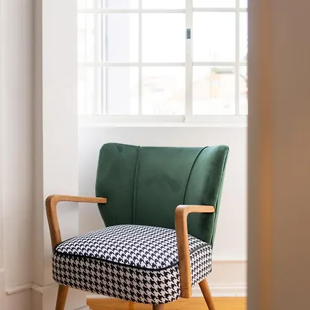 The House - Comfortable For Families & Friends - By Homely Apartment